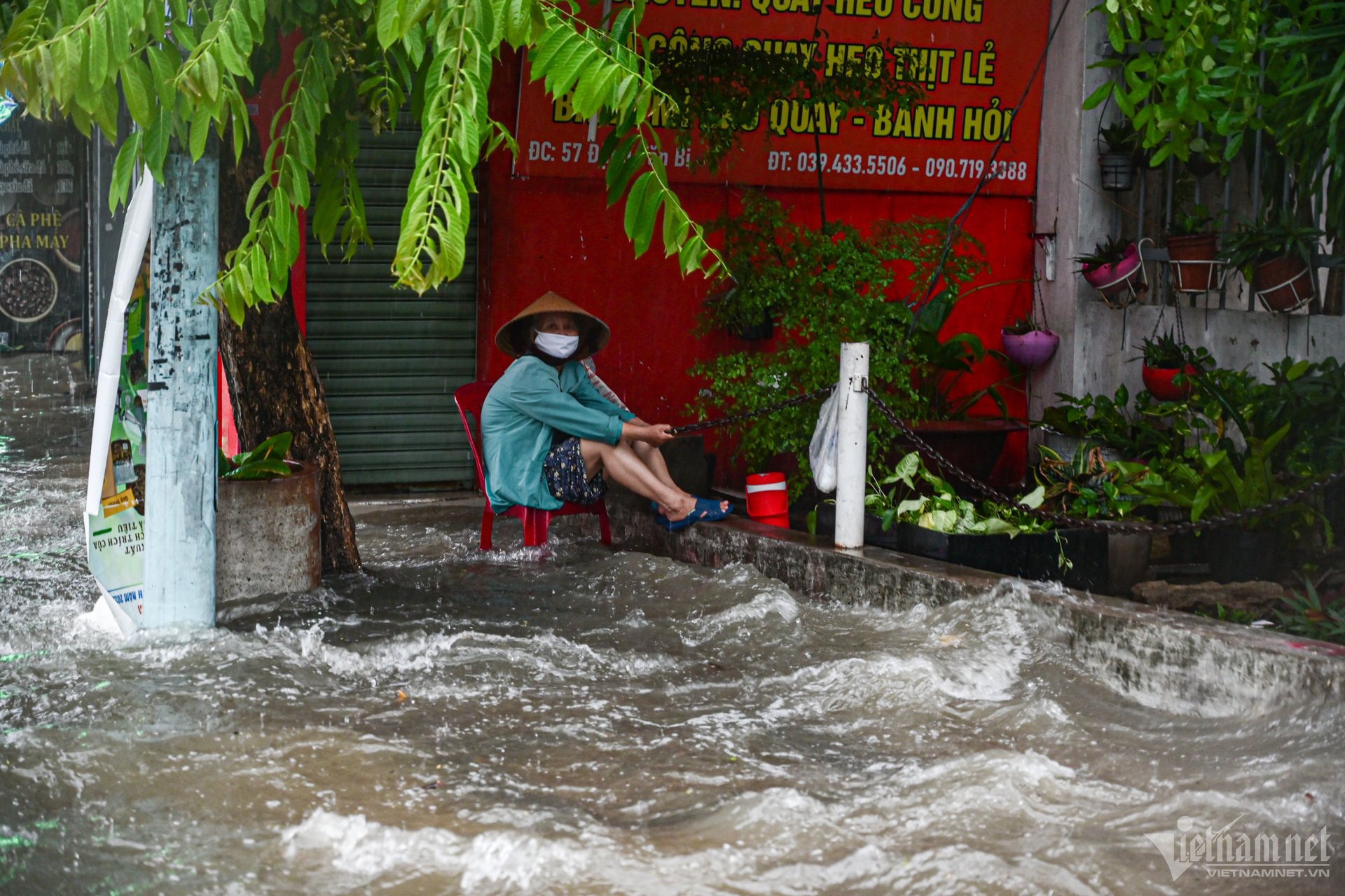 TP.HCM mua ngap anh 5