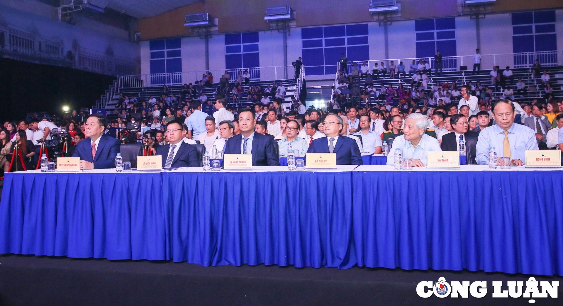 Bao chi Quoc gia anh 6