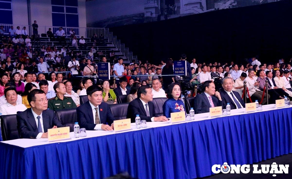 Bao chi Quoc gia anh 4