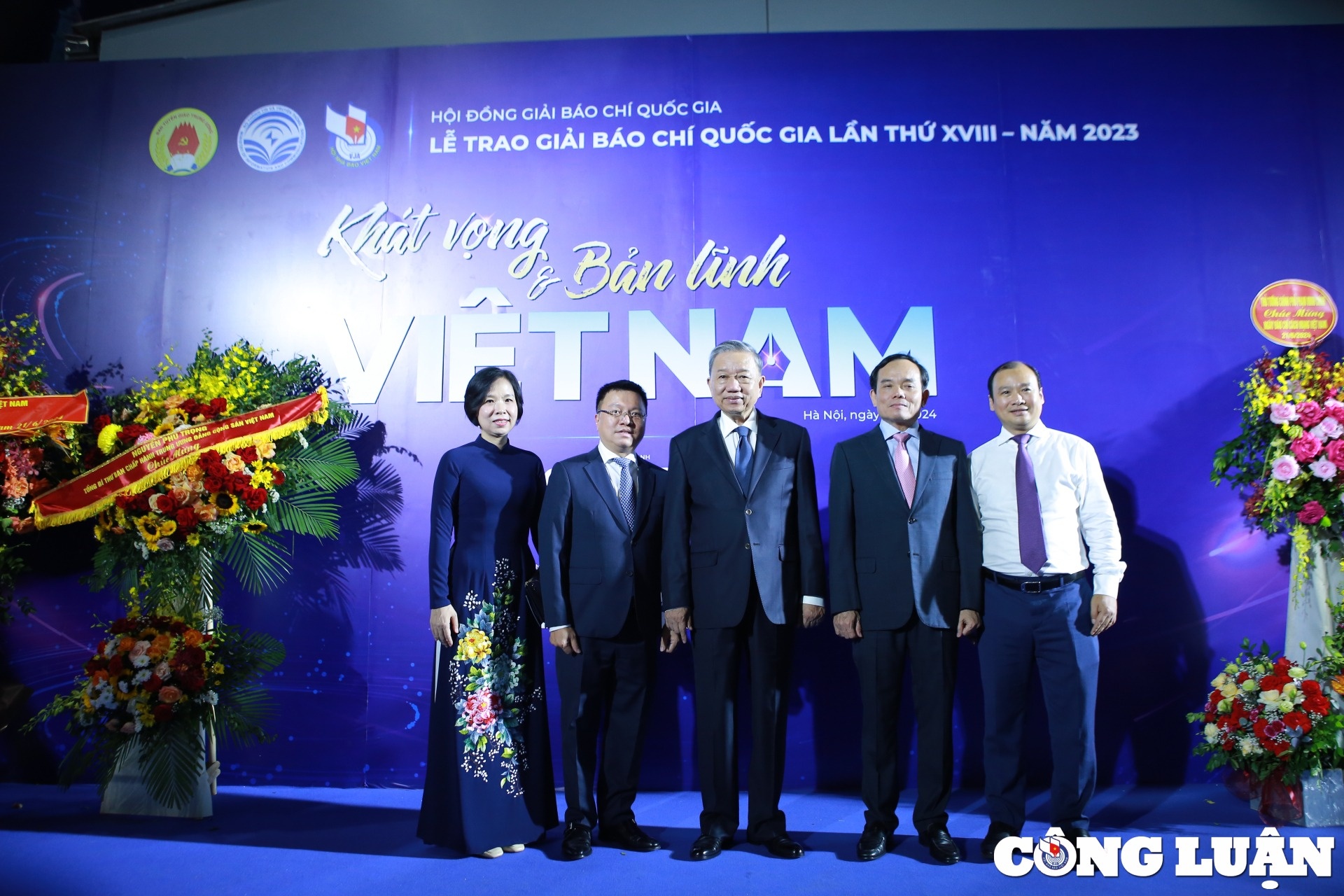 Bao chi Quoc gia anh 1