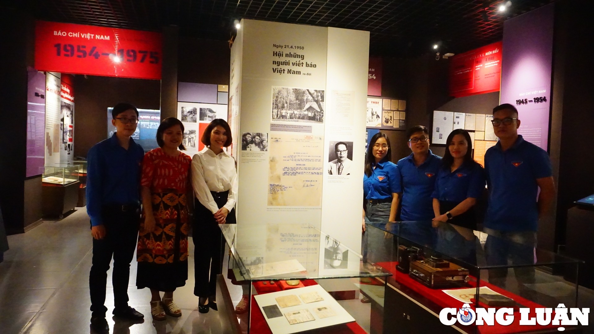 Bao chi cach mang anh 3