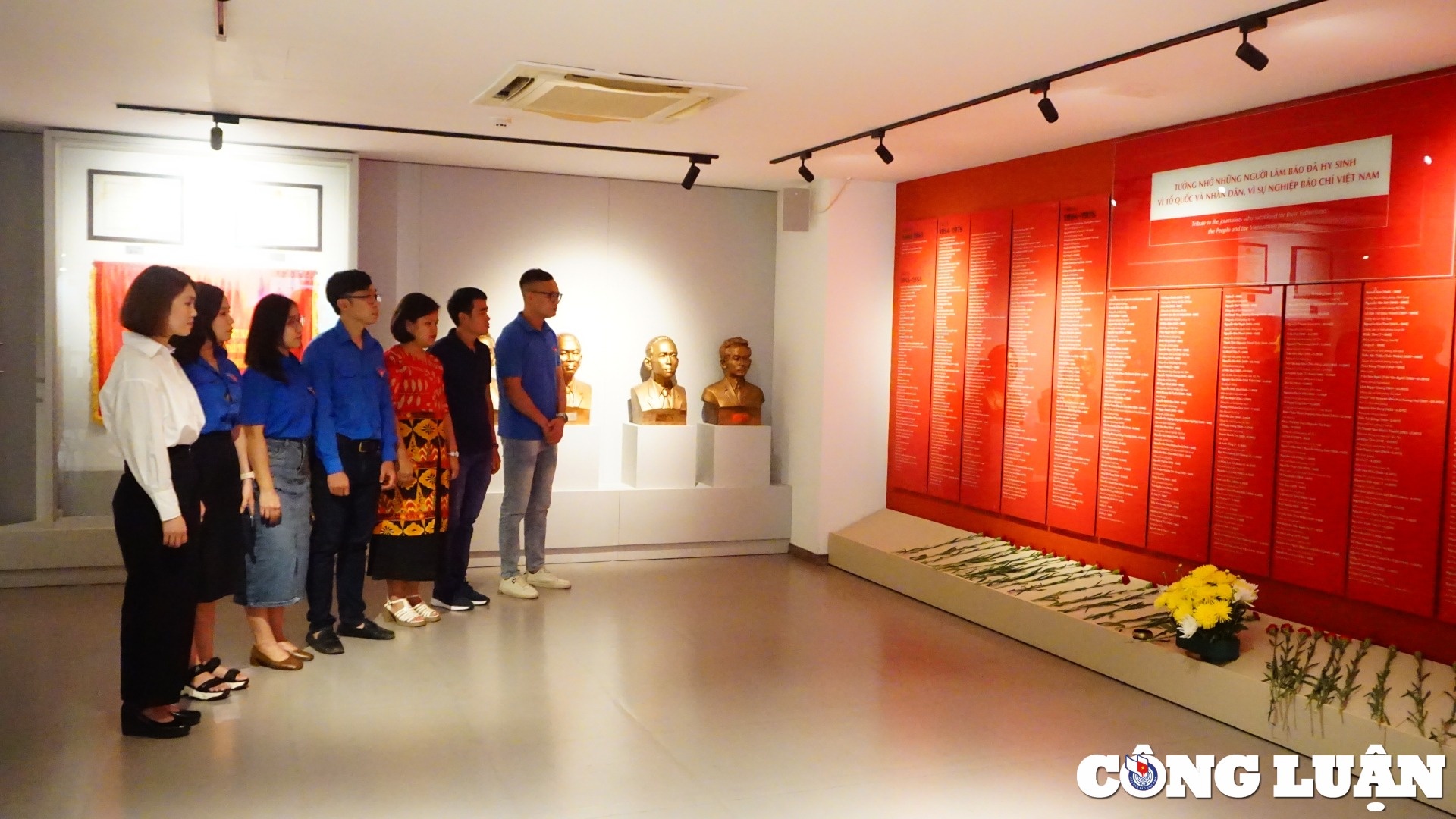 Bao chi cach mang anh 4