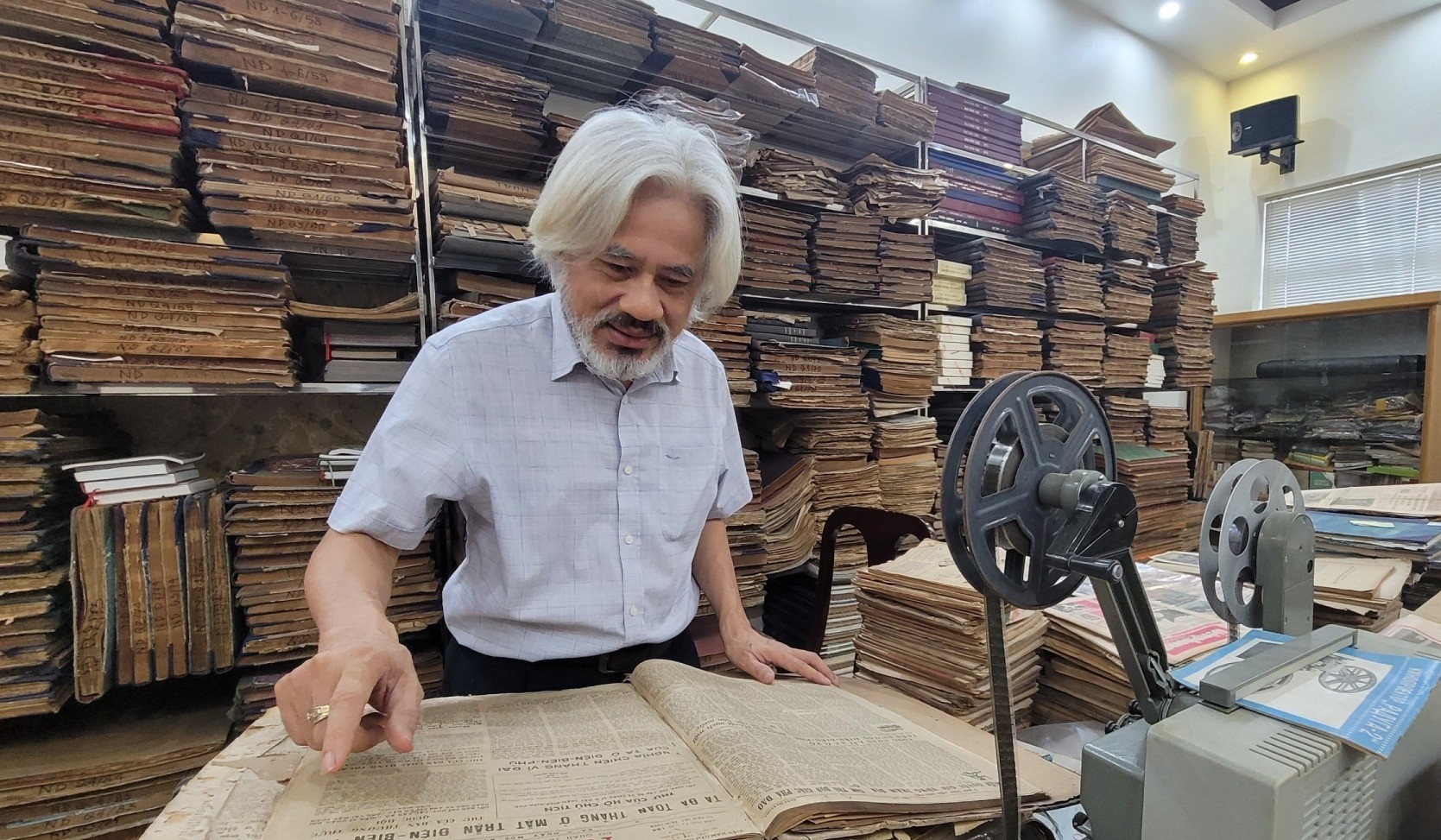 Nguoi luu giu 'kho bau' bao chi cach mang Viet Nam hinh anh