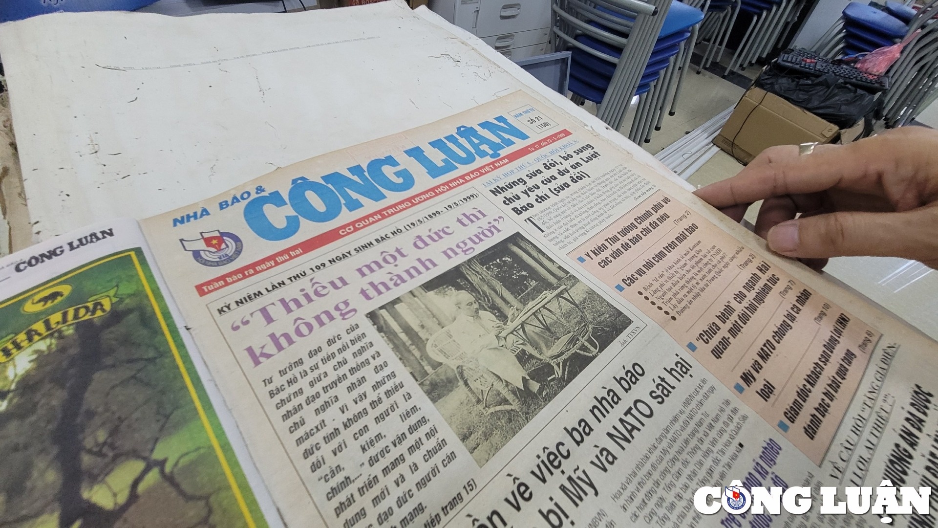 Bao chi Cach mang anh 10