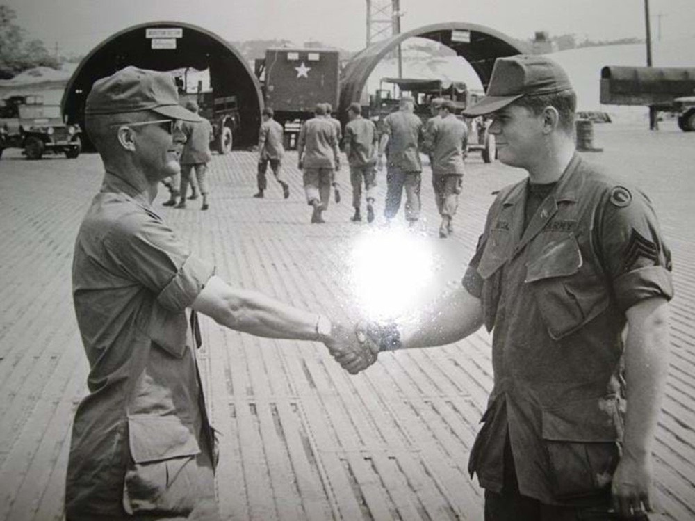 Chat doc da cam anh 1