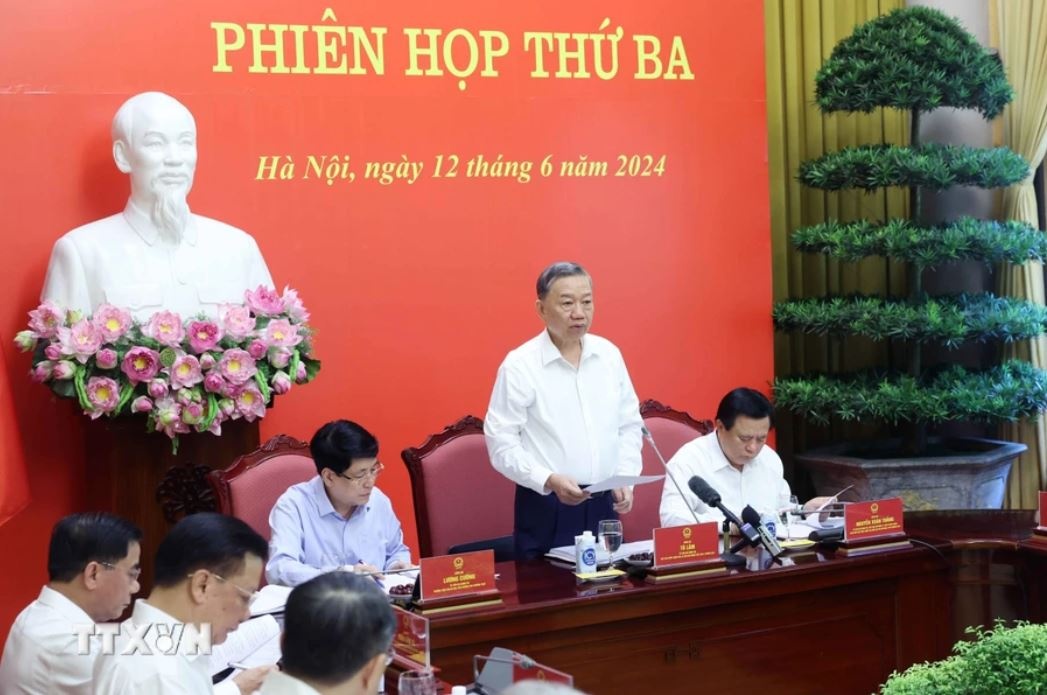 Chu tich nuoc To Lam anh 4