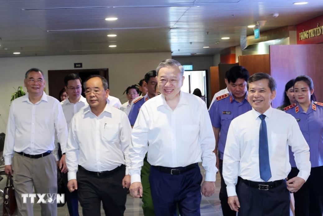 Chu tich nuoc To Lam anh 1