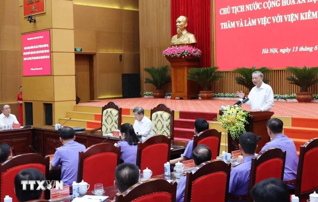 Chu tich nuoc To Lam anh 5