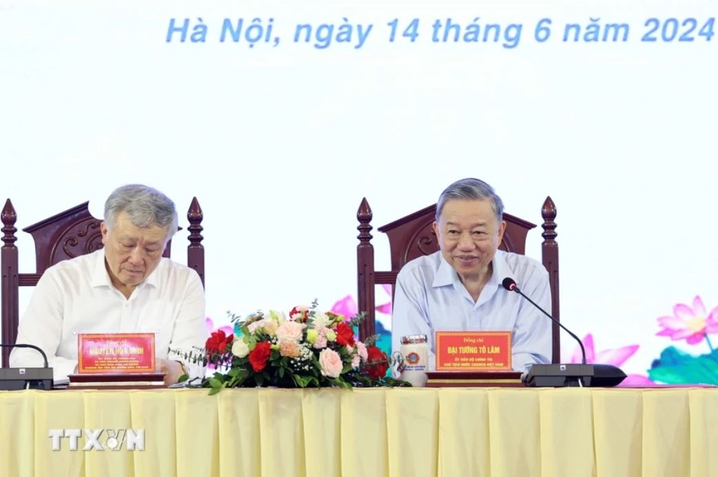 Chu tich nuoc To Lam anh 5