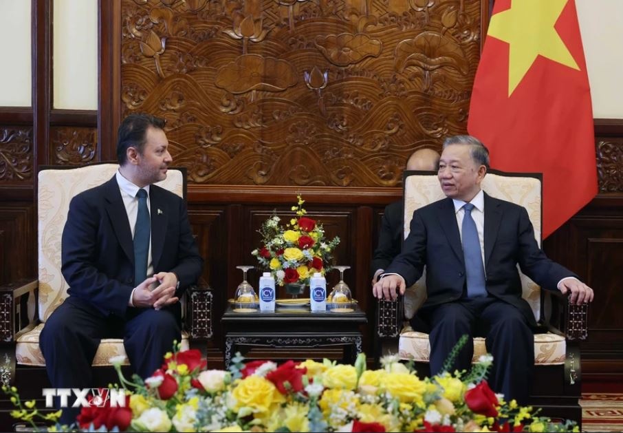 Chu tich nuoc To Lam anh 3