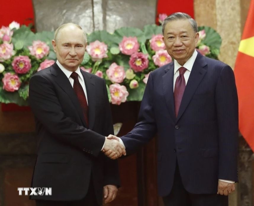 To Lam Vladimir Putin anh 1