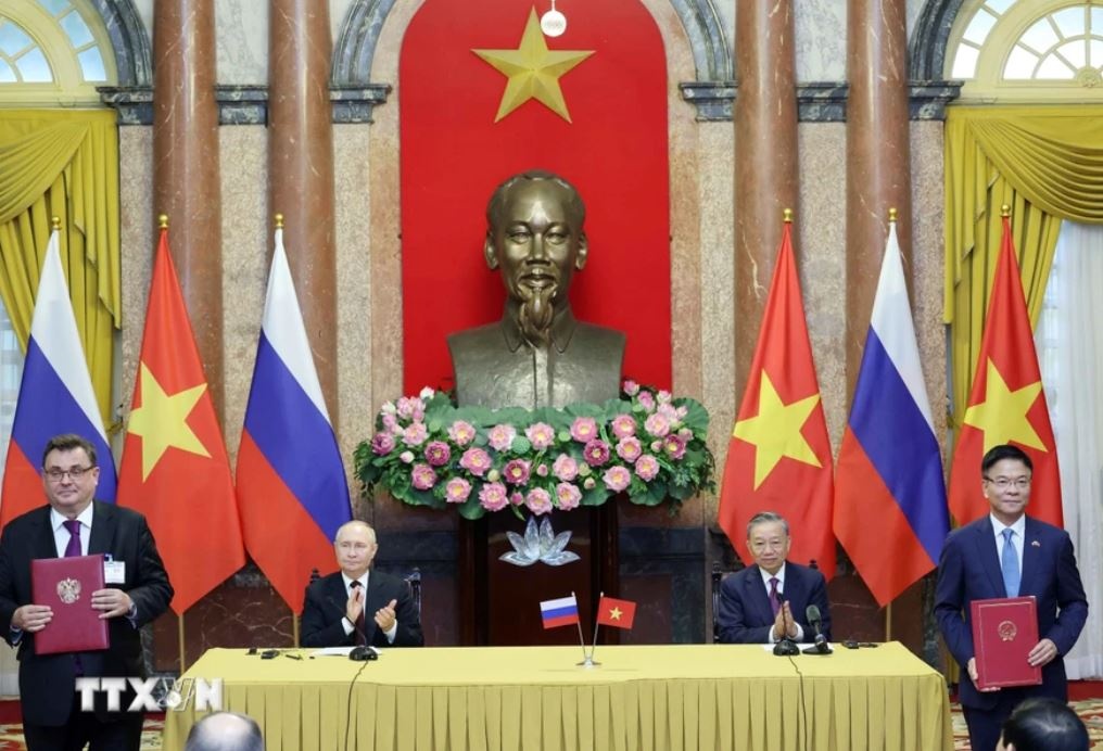 Vladimir Putin To Lam anh 1
