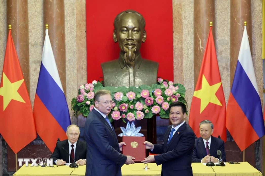 Vladimir Putin To Lam anh 2