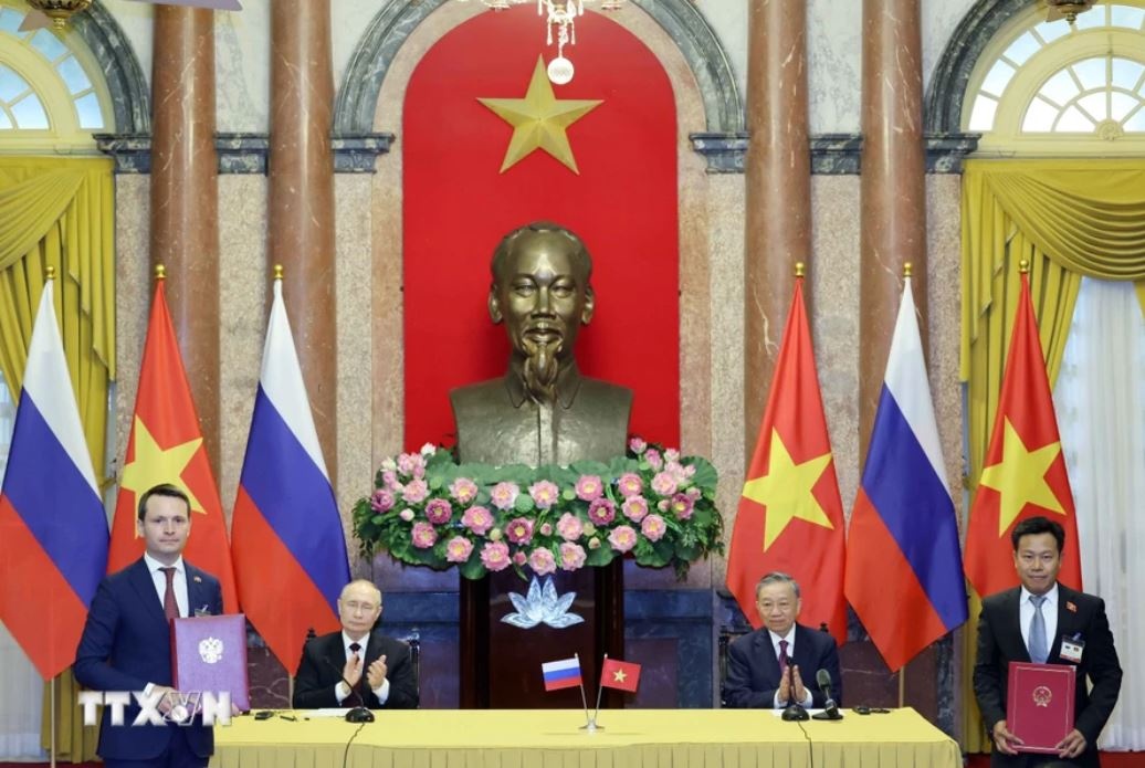 Vladimir Putin To Lam anh 5