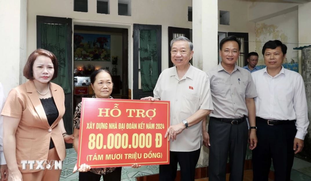 Chu tich nuoc To Lam anh 1