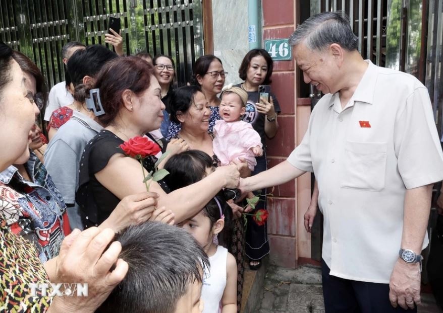 Chu tich nuoc To Lam anh 6