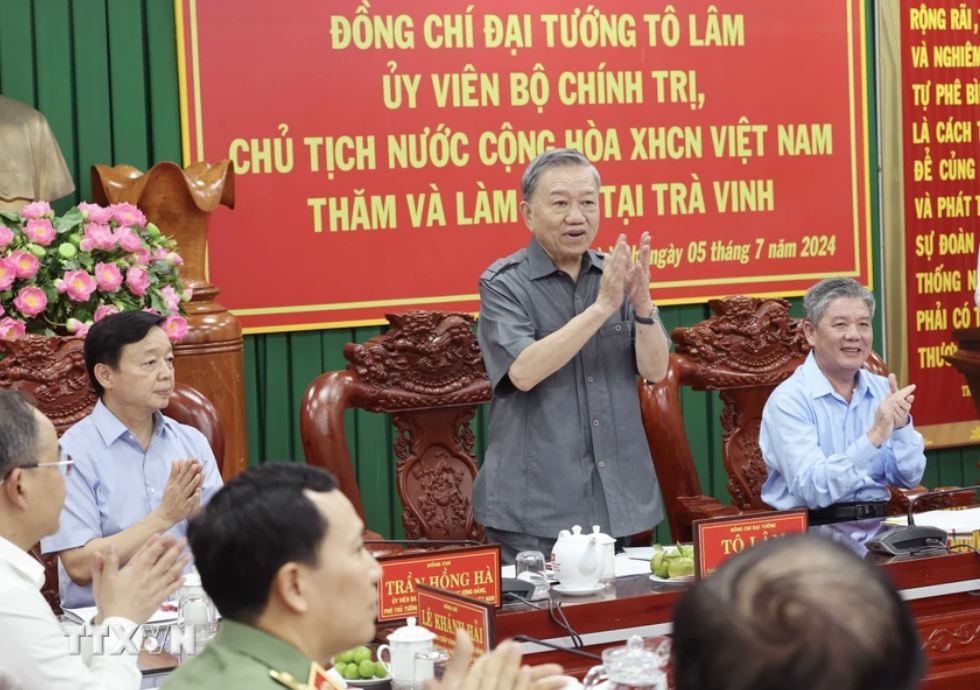 Chu tich nuoc To Lam anh 1