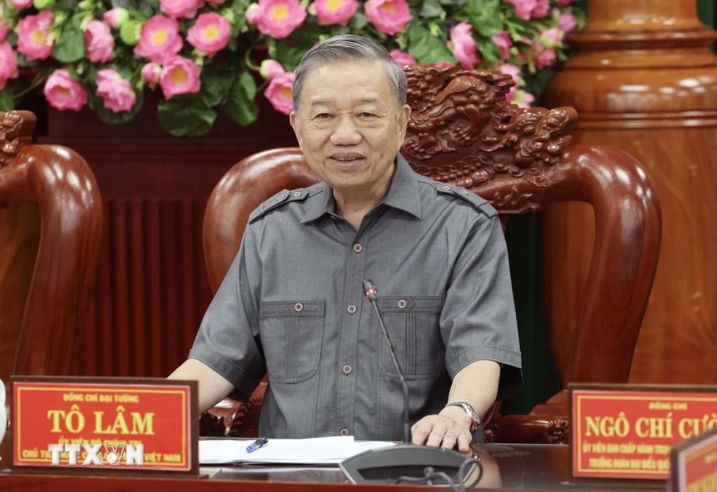 Chu tich nuoc To Lam anh 2