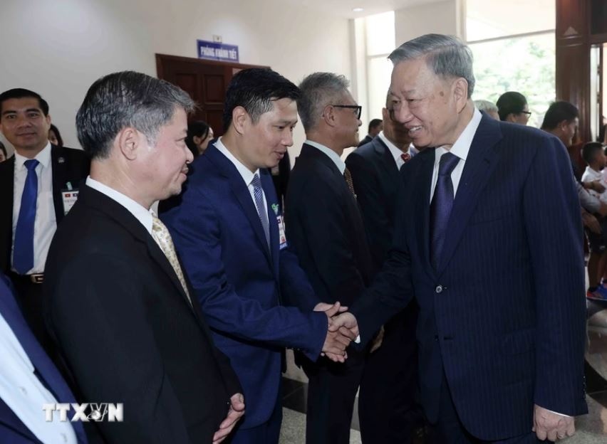 Chu tich nuoc To Lam anh 13