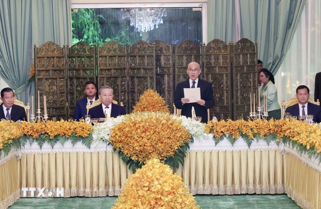 Chu tich nuoc To Lam anh 2