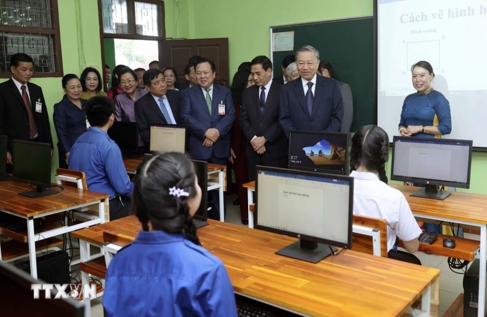 Chu tich nuoc To Lam anh 6