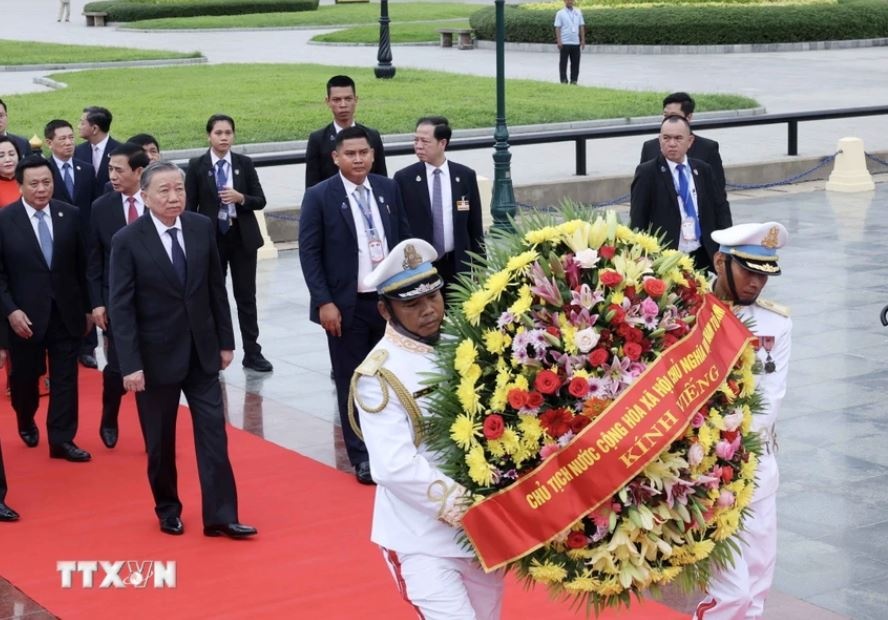 Chu tich nuoc To Lam anh 1