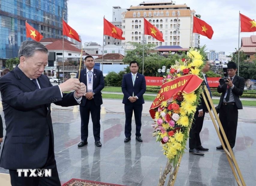 Chu tich nuoc To Lam anh 3