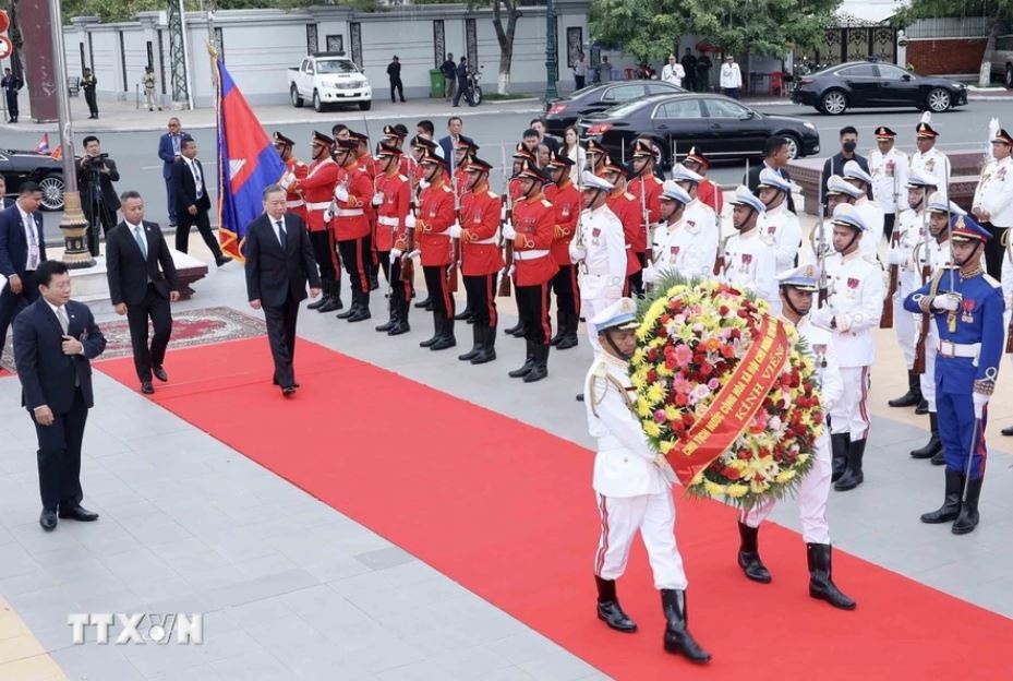 Chu tich nuoc To Lam anh 5