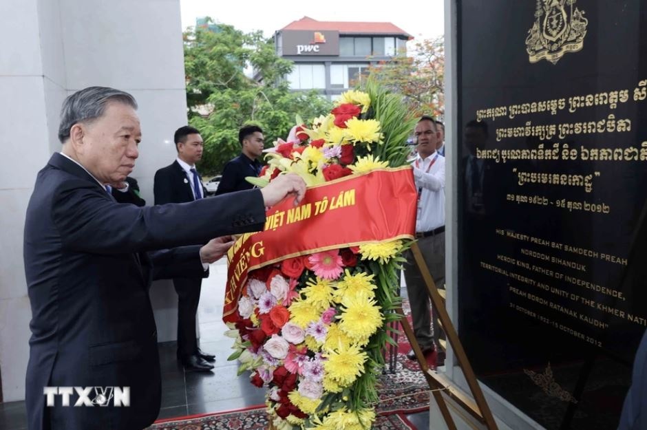 Chu tich nuoc To Lam anh 8