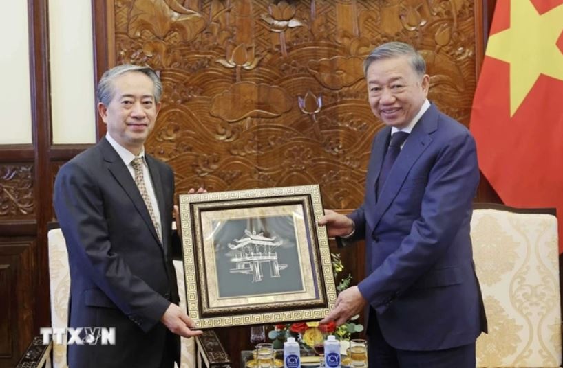 Chu tich nuoc To Lam anh 2