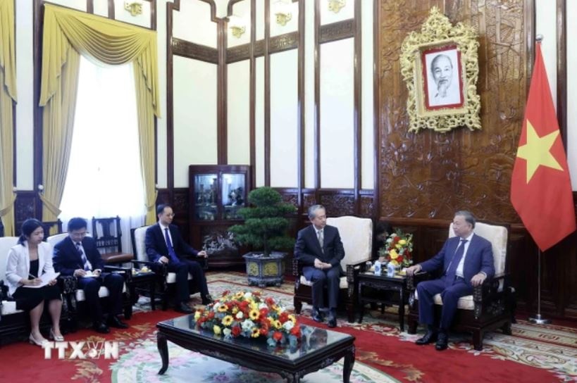 Chu tich nuoc To Lam anh 4