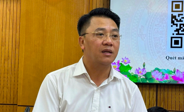 Bo Tu phap thong tin ve viec nu sinh lop 12 bi thu hoi giay khai sinh hinh anh