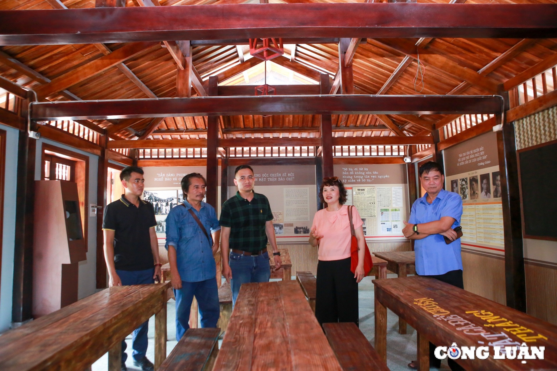 Huynh Thuc Khang anh 10