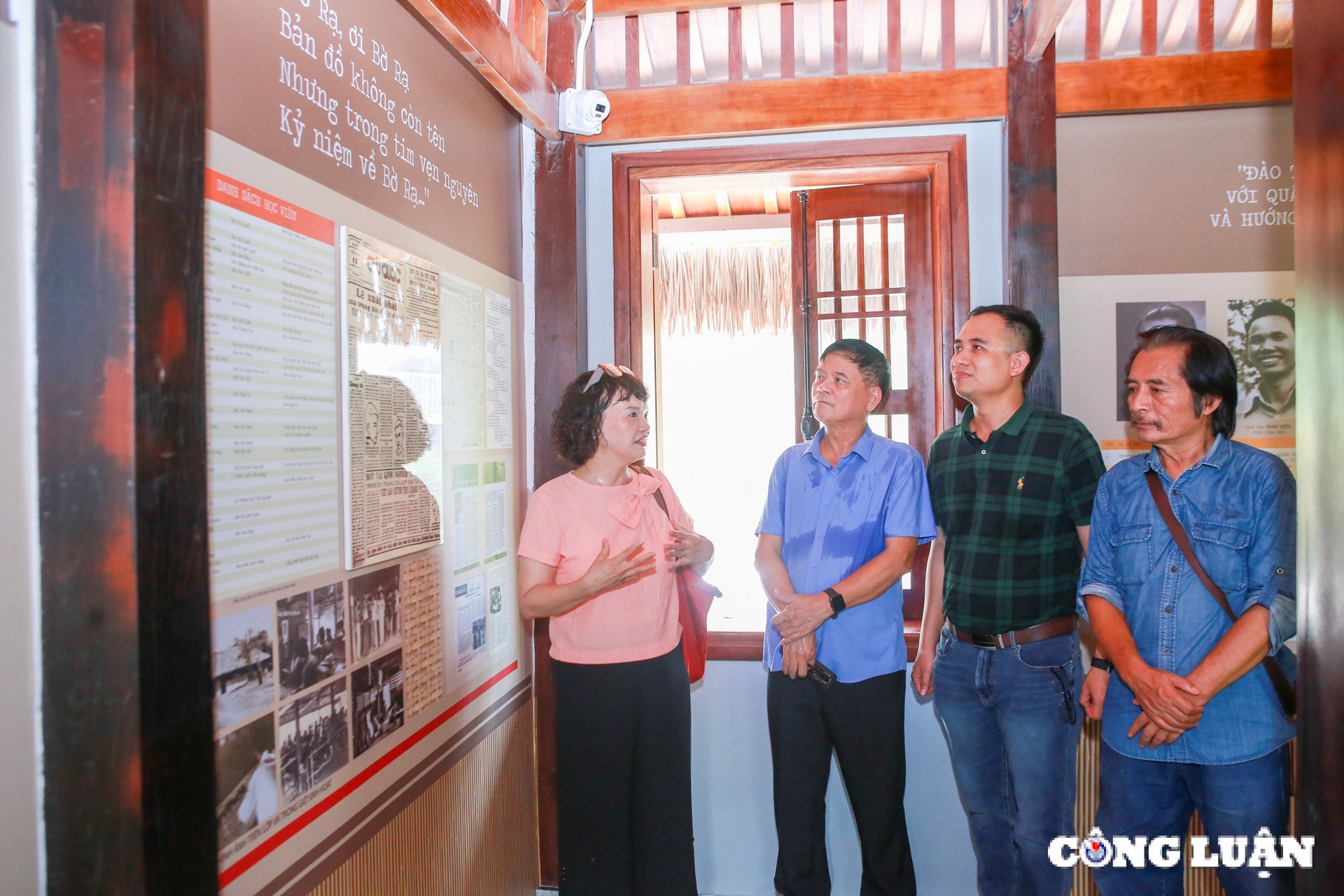 Huynh Thuc Khang anh 12