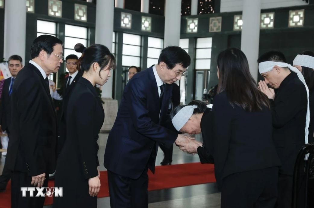 Nguyen Phu Trong anh 7