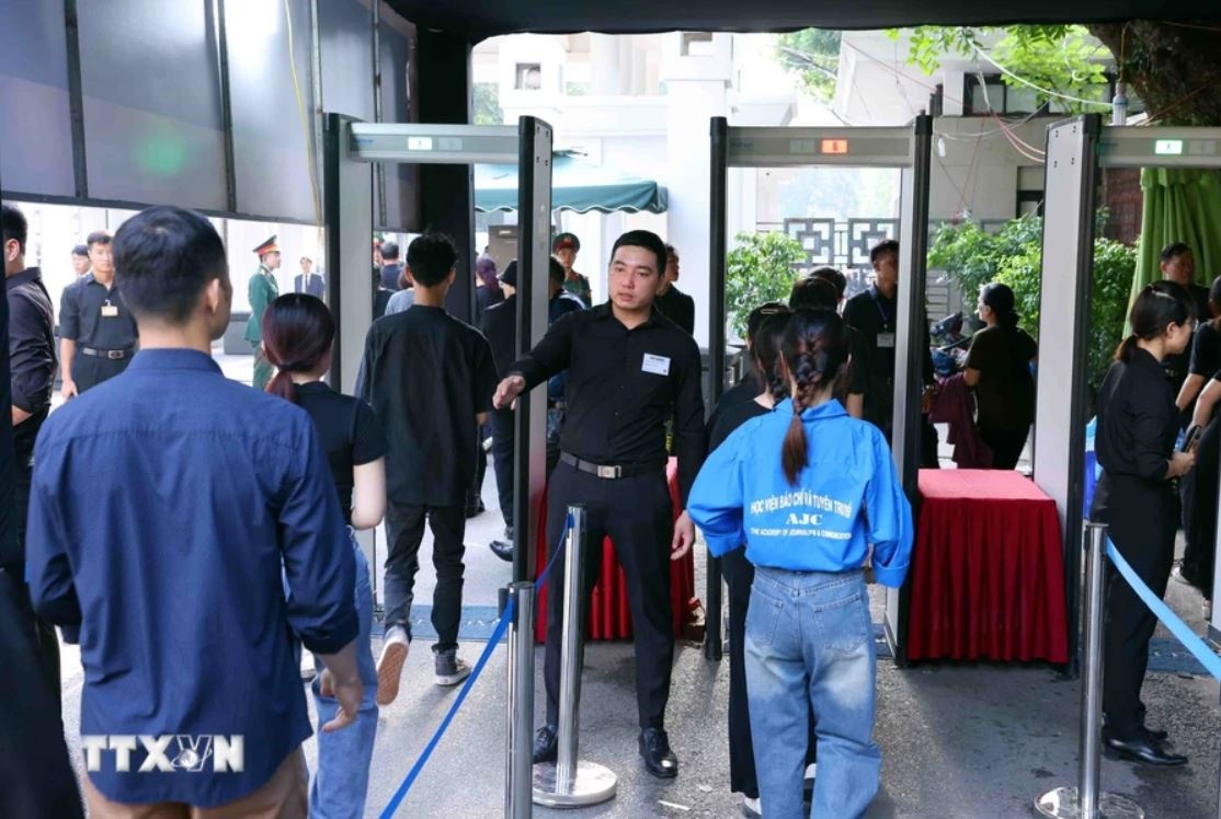 Nguyen Phu Trong anh 8