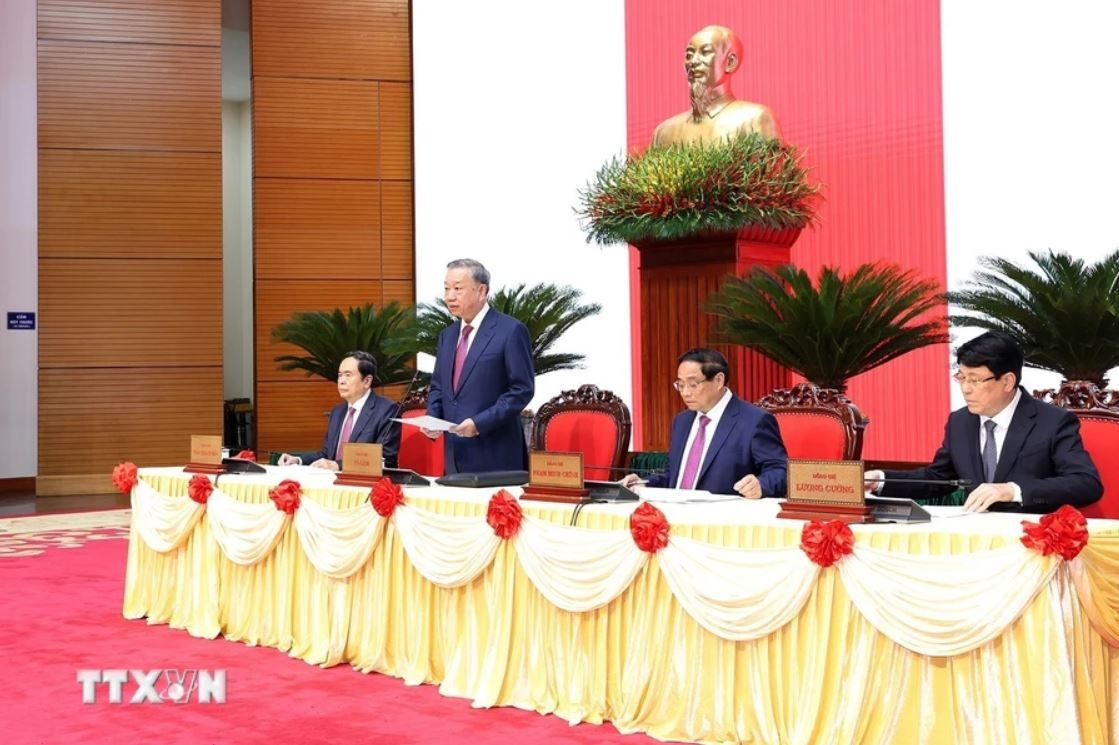 Hoi nghi BCH Trung uong anh 8