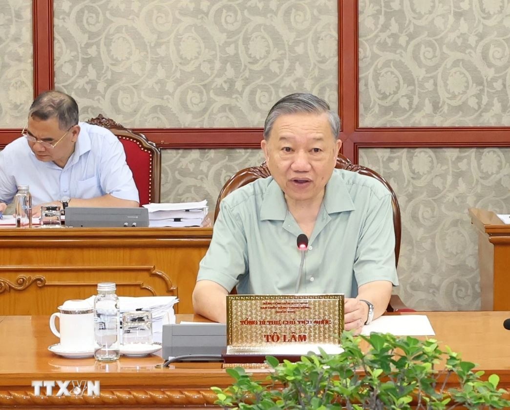 Bo Chinh tri To Lam anh 3