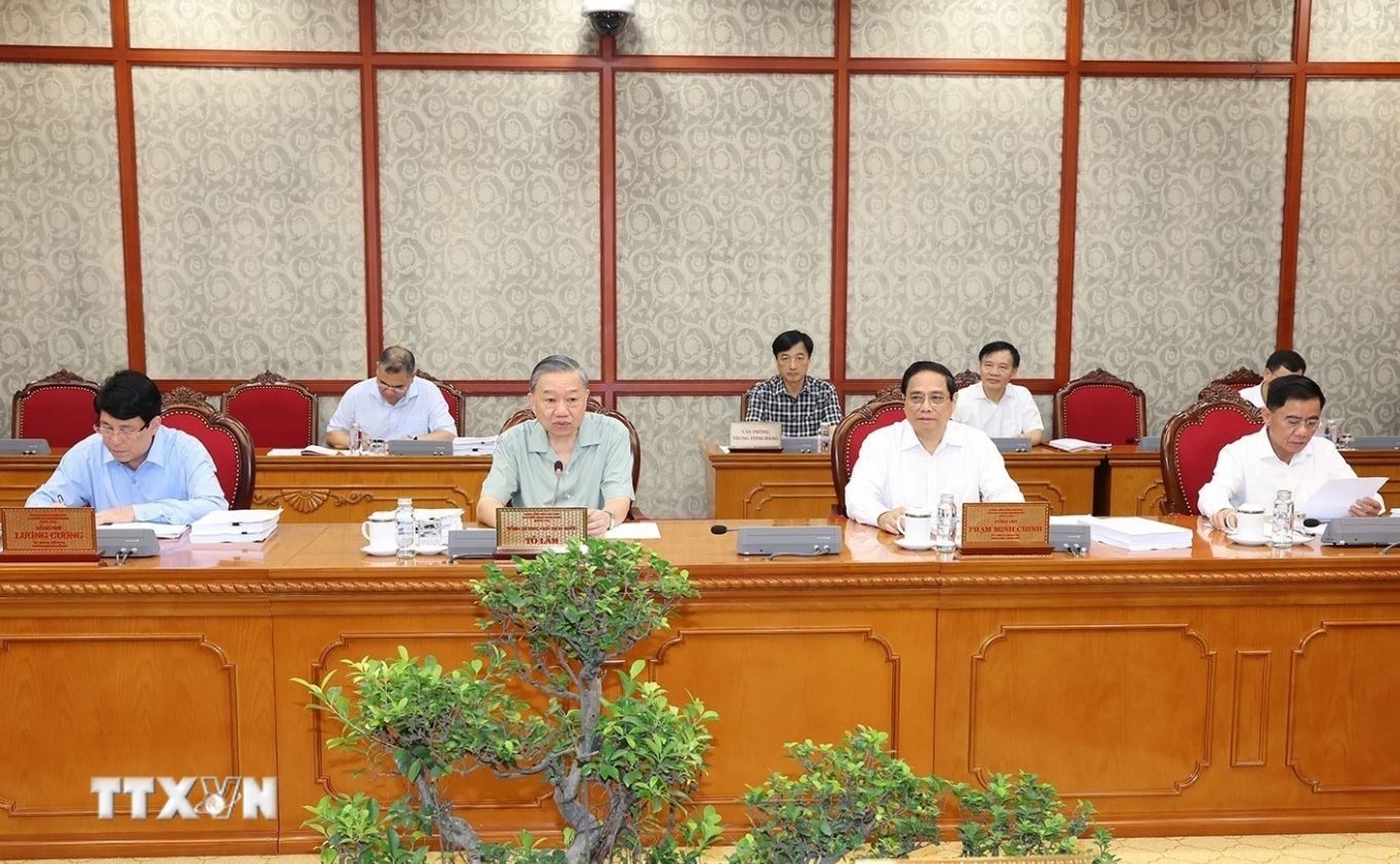 Bo Chinh tri To Lam anh 4