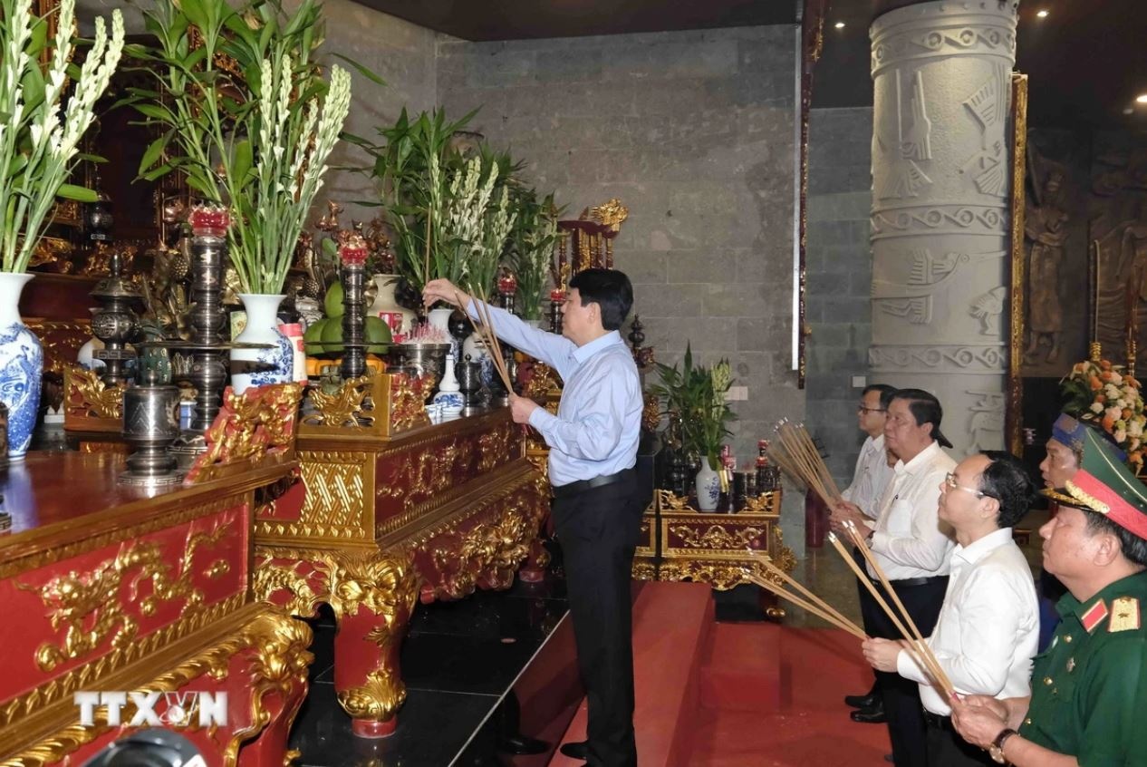 Luong Cuong Ban Bi thu anh 4