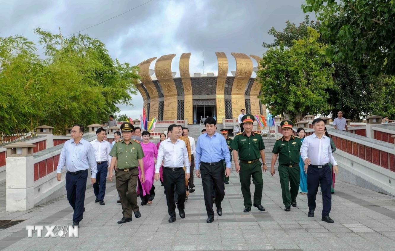 Luong Cuong Ban Bi thu anh 5