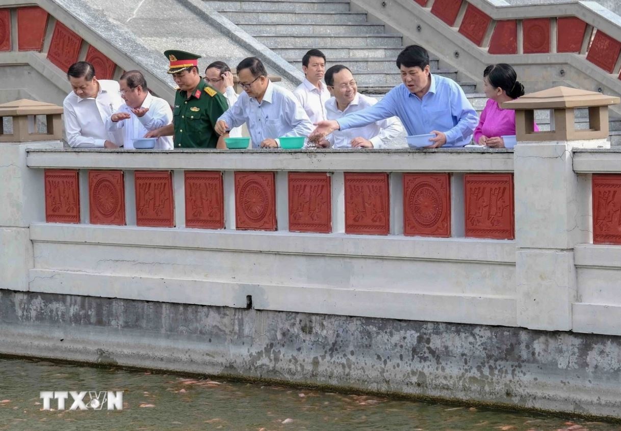 Luong Cuong Ban Bi thu anh 7