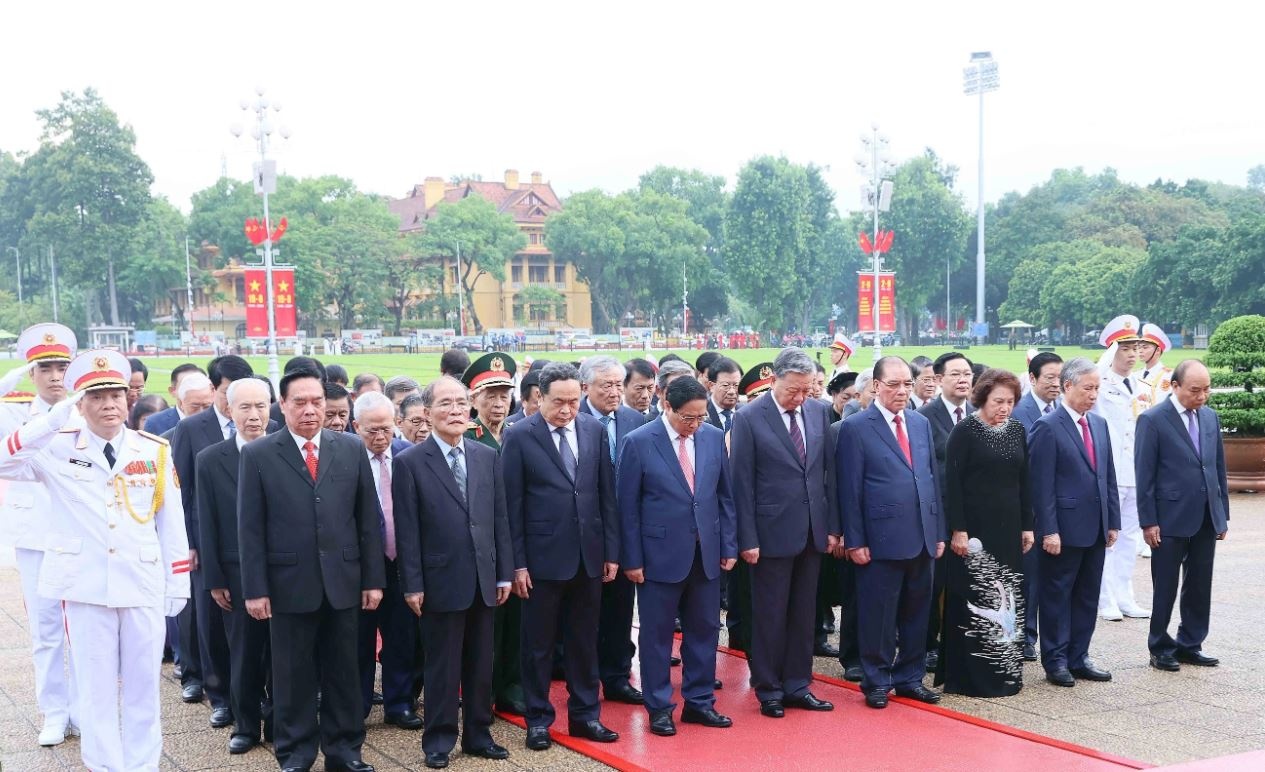 Lanh dao Dang, Nha nuoc vao Lang vieng Chu tich Ho Chi Minh hinh anh
