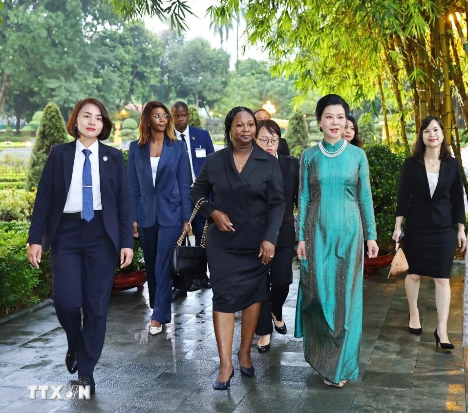 Phu nhan Ngo Phuong Ly anh 3