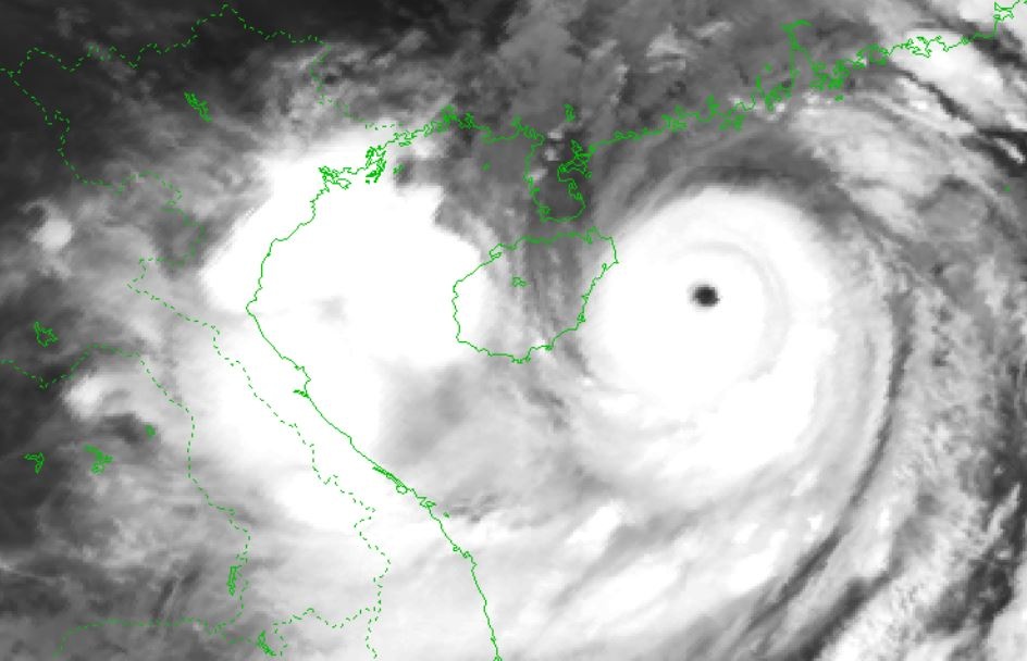Sieu bao Yagi cach Quang Ninh 600 km hinh anh
