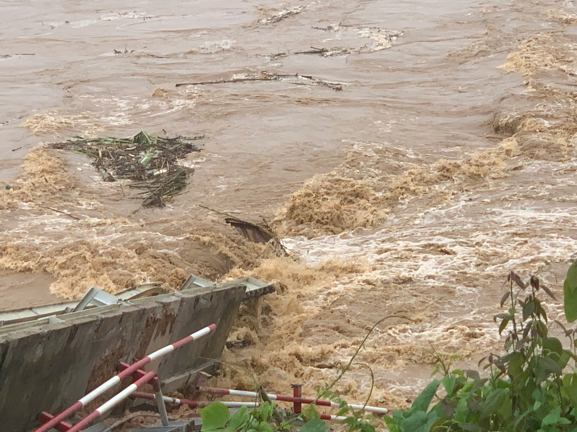 Sap cau Phong Chau anh 2