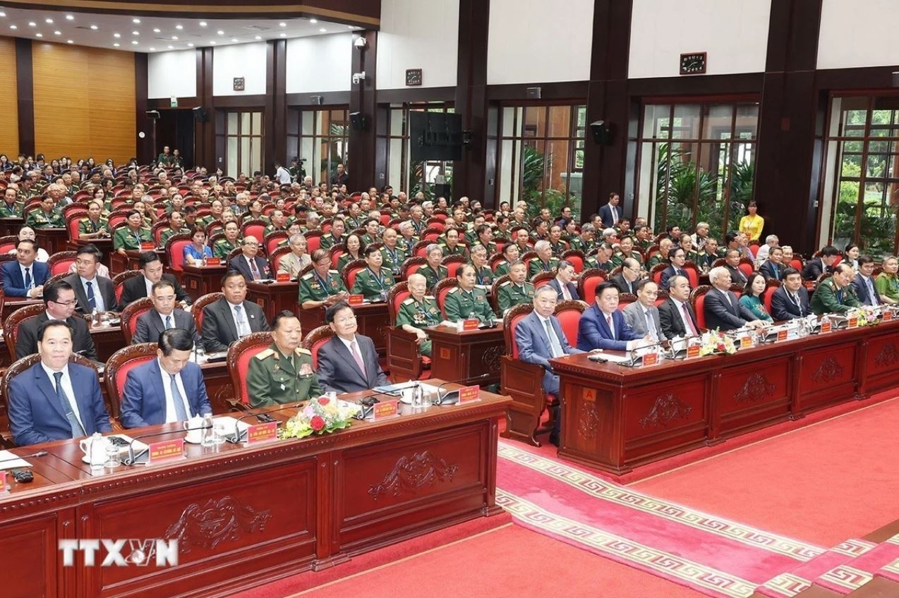 To Lam Thongloun Sisoulith anh 6