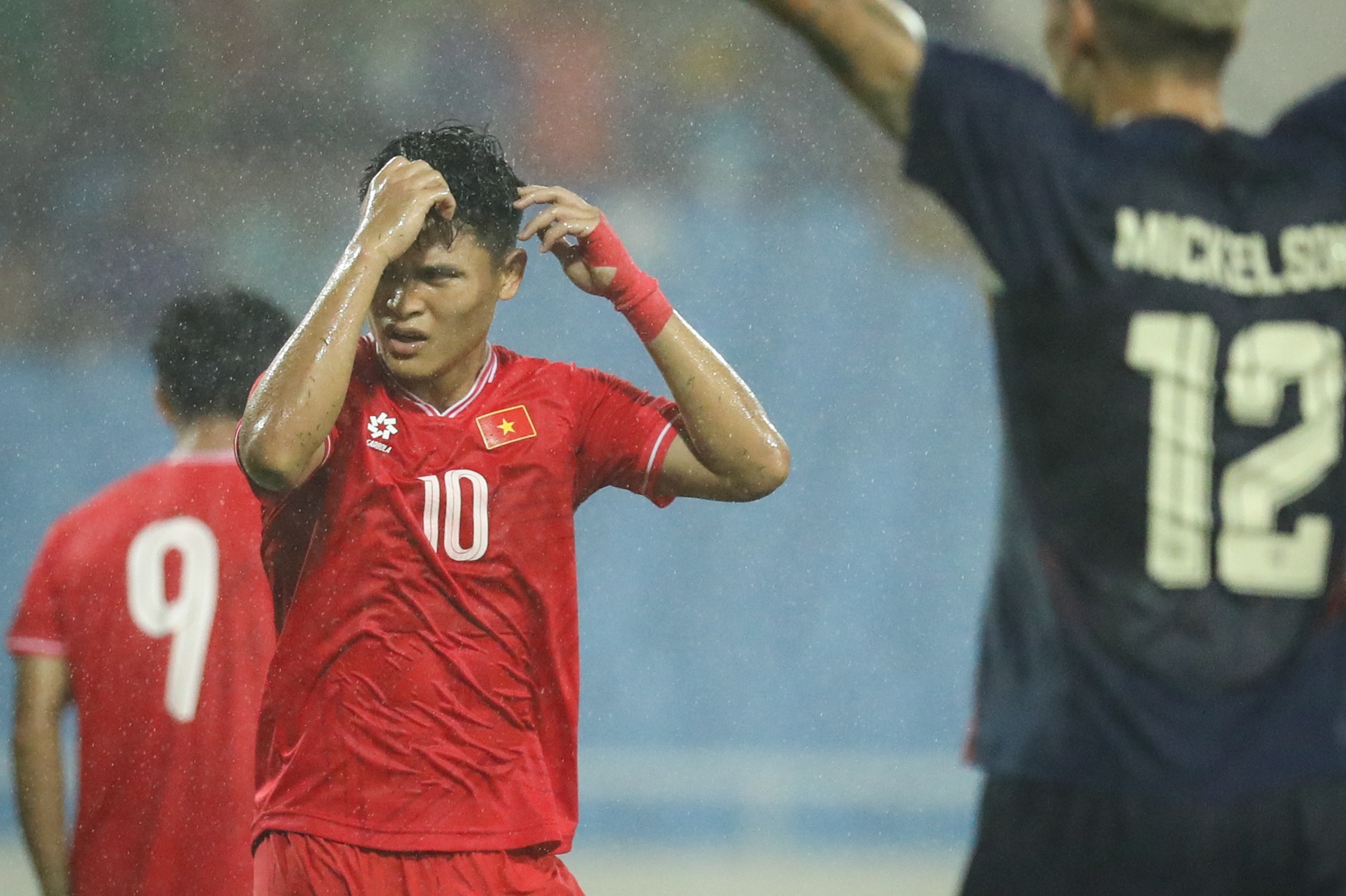 Dem mua buon cua tuyen Viet Nam hinh anh