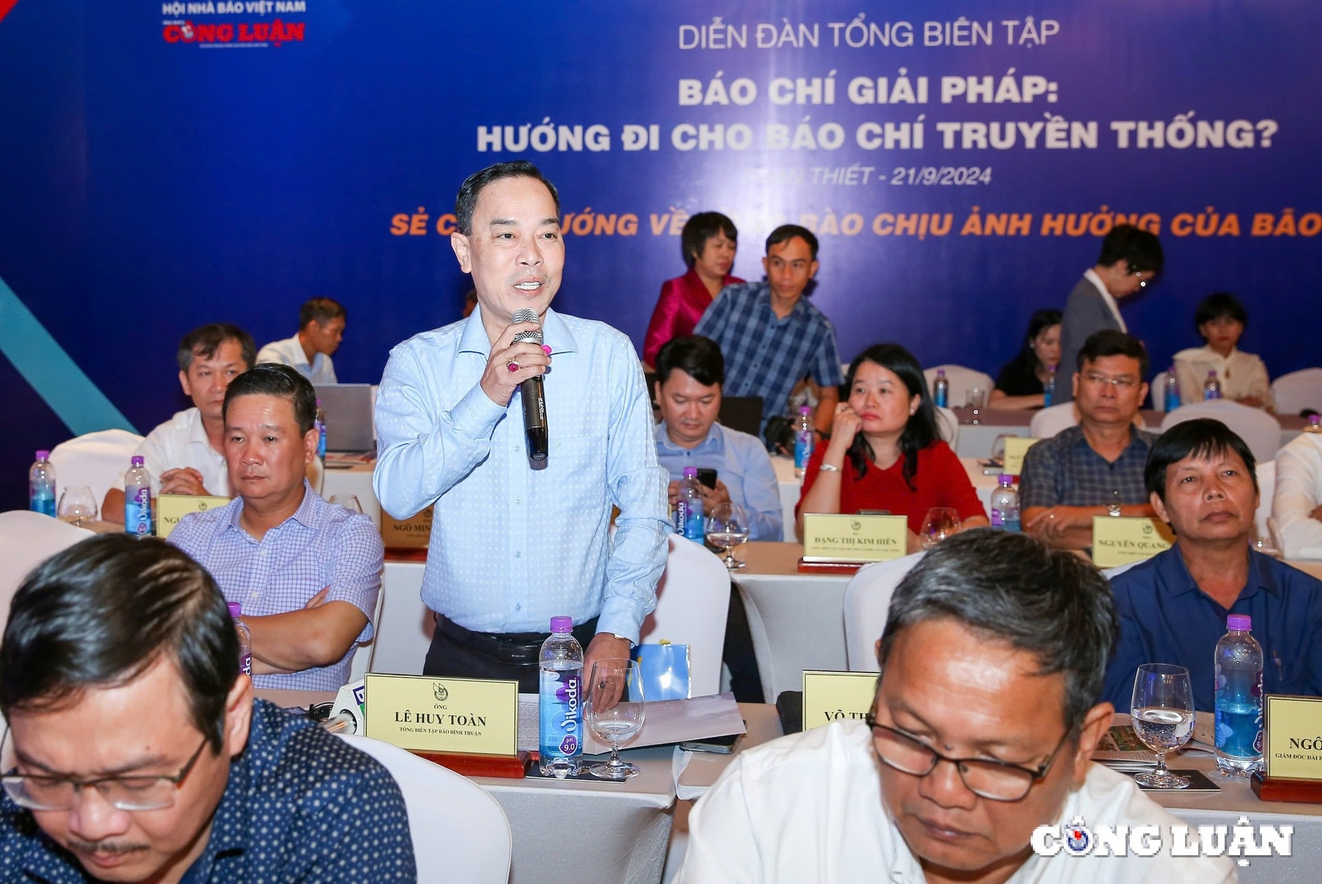 Bao chi giai phap anh 13