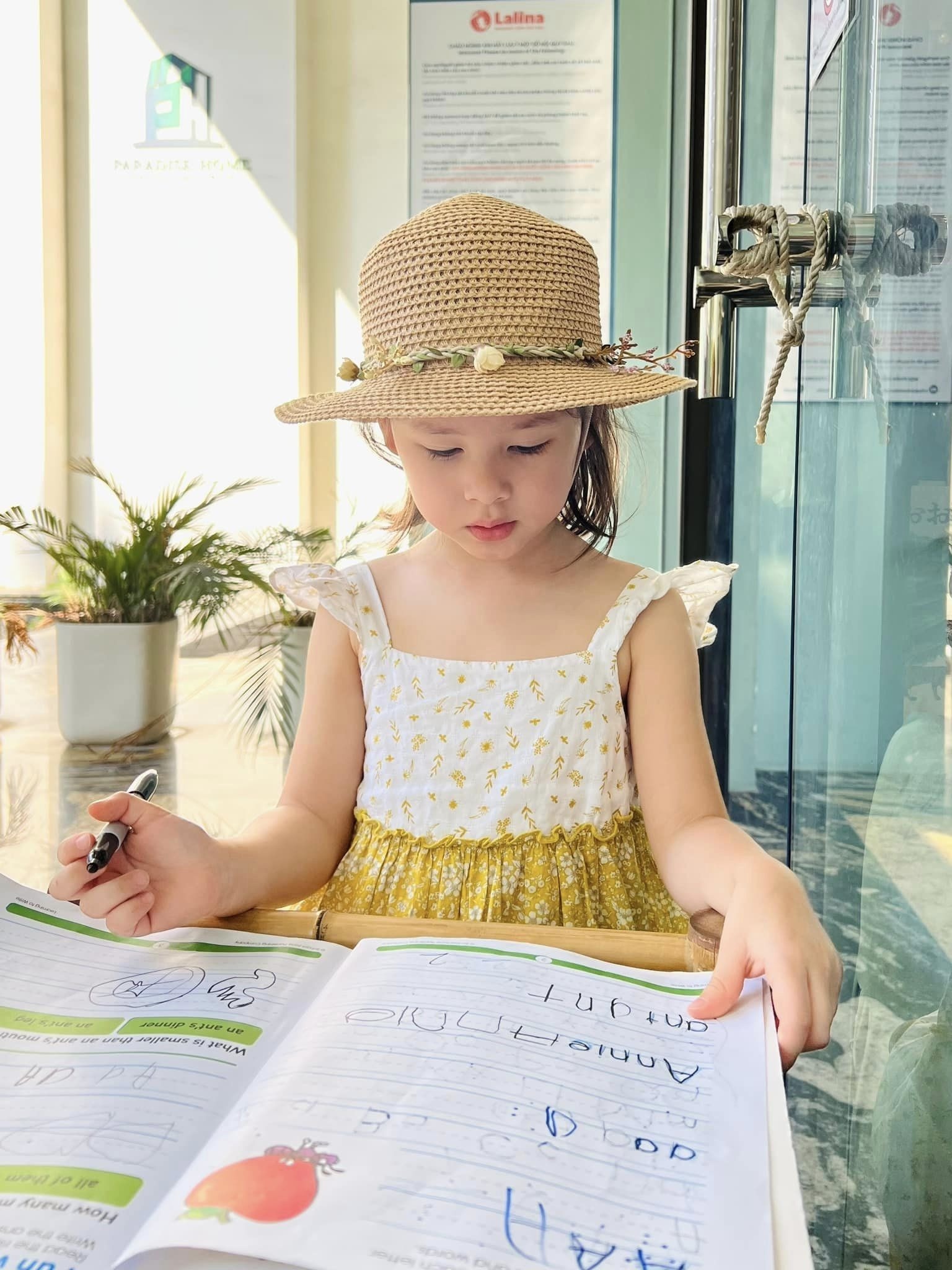 Con gai Lan Phuong anh 6